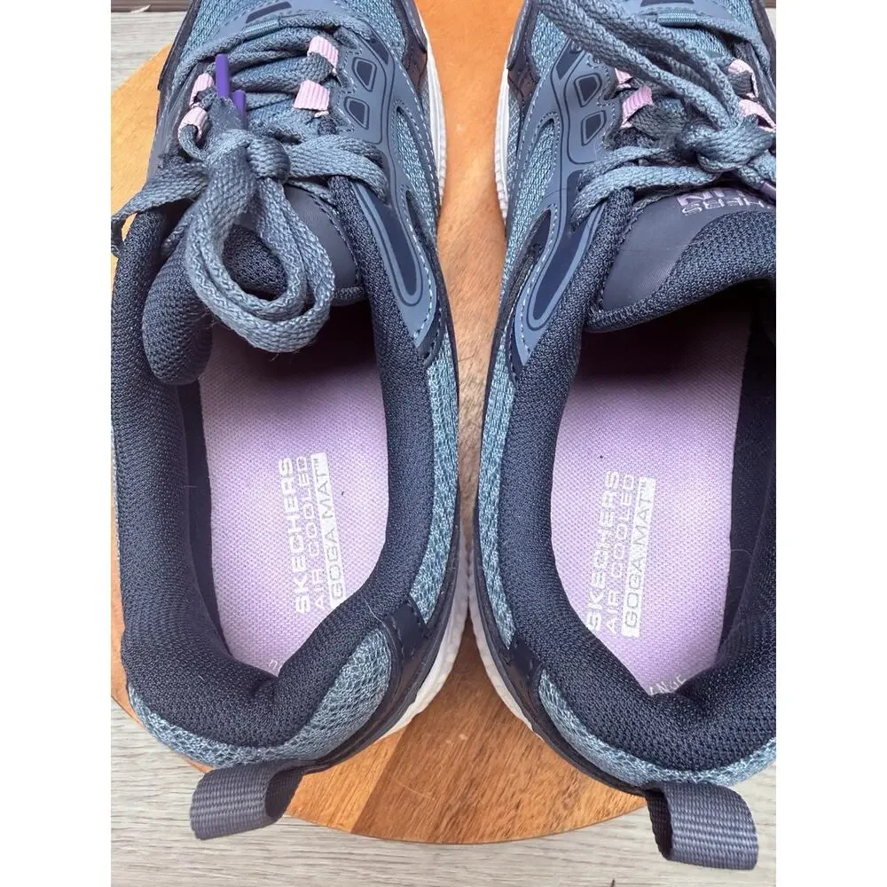 Womens 9 Skechers go run consistent sneakers blue 128075W